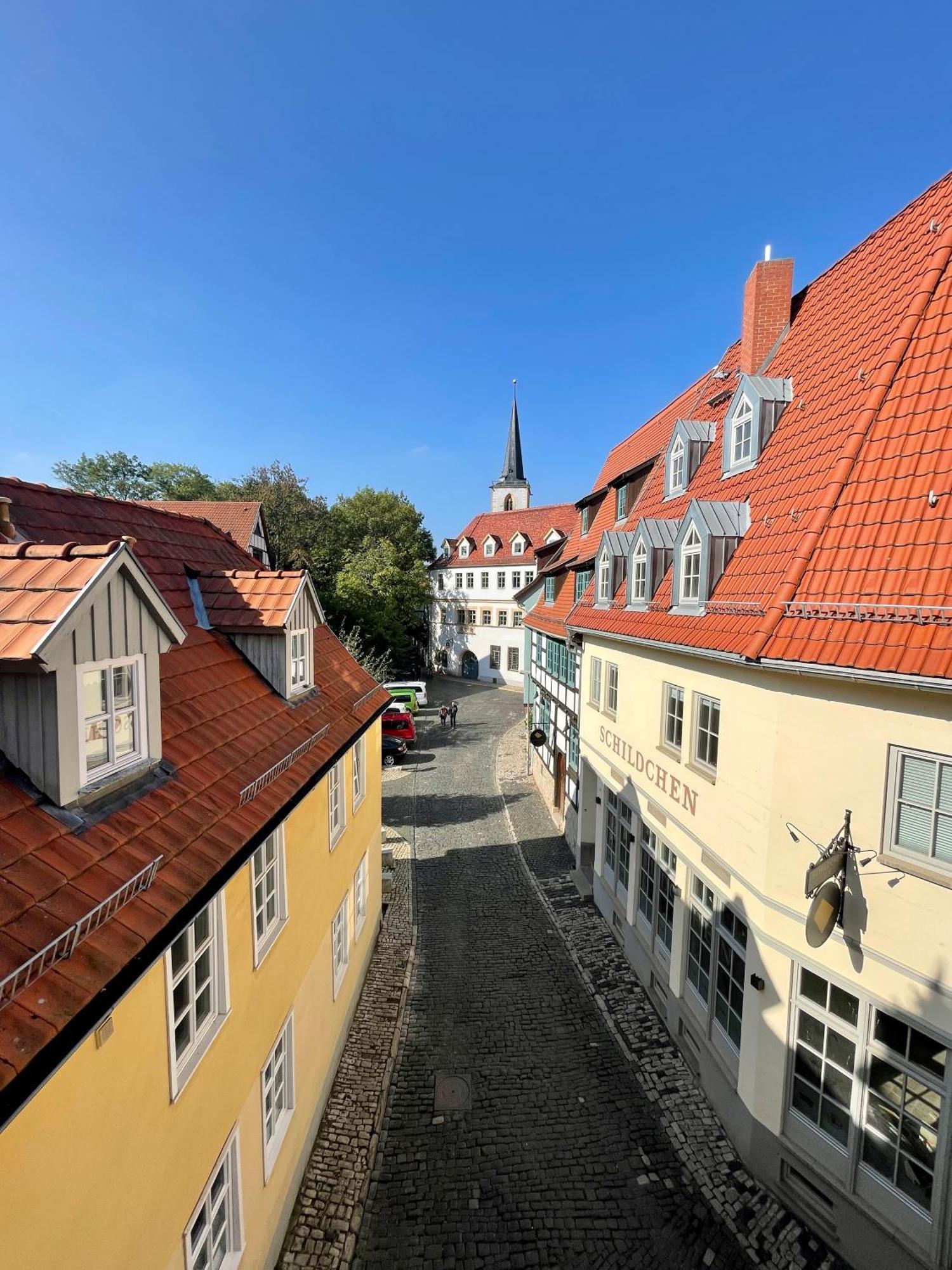 Ferienwohnung Schildblick Modernes Apartment Direkt In Der Altstadt Von Erfurt Nahe Der Kraemerbruecke - Beste Innenstadtlage Exterior foto