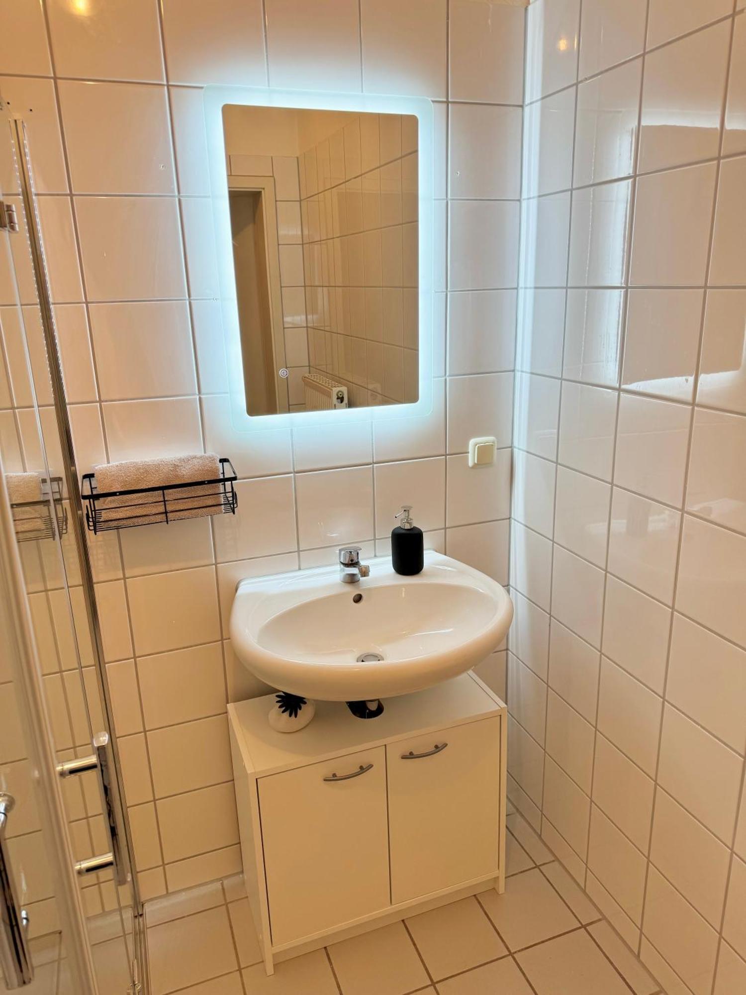 Ferienwohnung Schildblick Modernes Apartment Direkt In Der Altstadt Von Erfurt Nahe Der Kraemerbruecke - Beste Innenstadtlage Exterior foto
