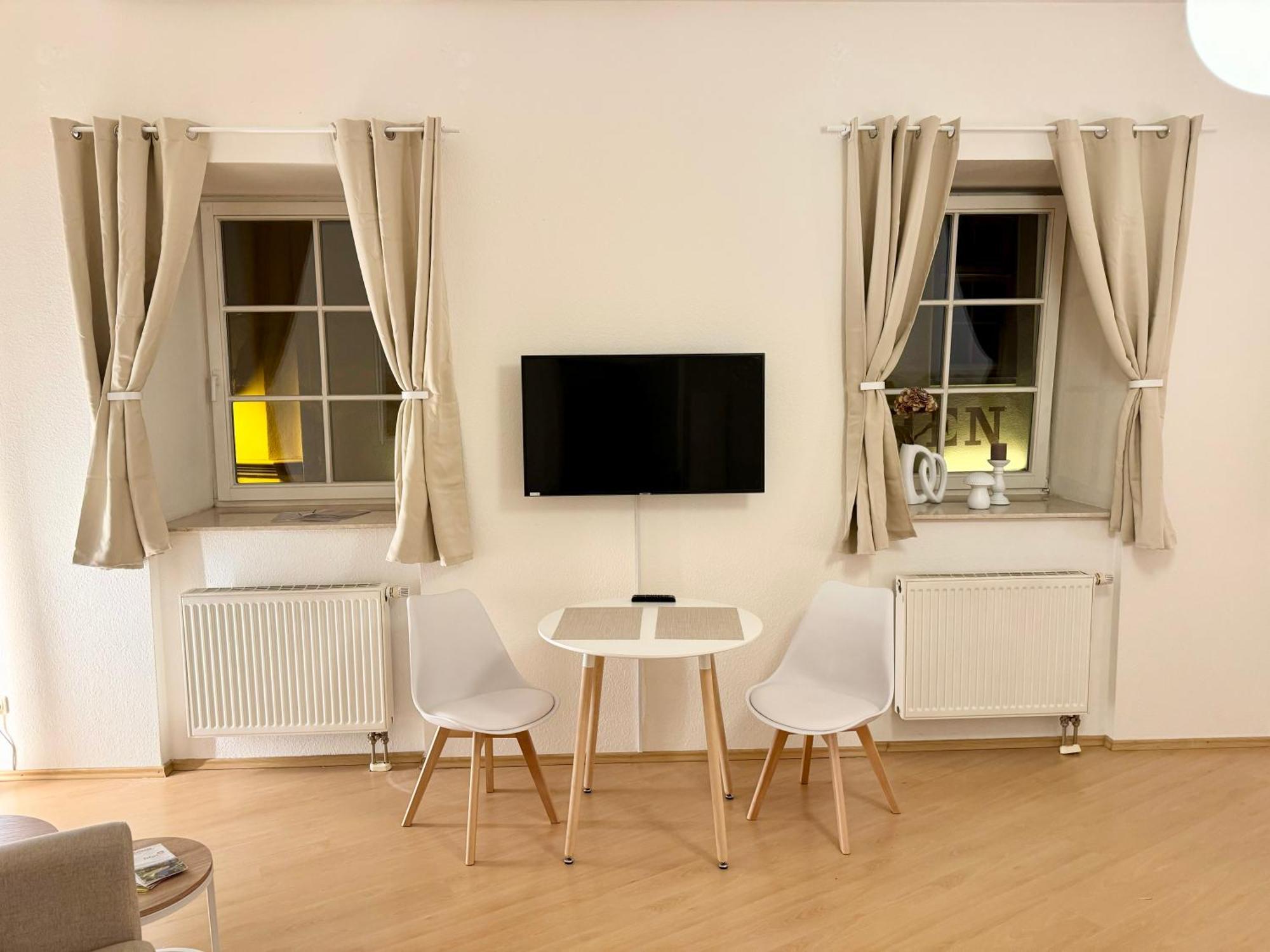 Ferienwohnung Schildblick Modernes Apartment Direkt In Der Altstadt Von Erfurt Nahe Der Kraemerbruecke - Beste Innenstadtlage Exterior foto